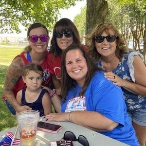 Meet your Posher, Traci